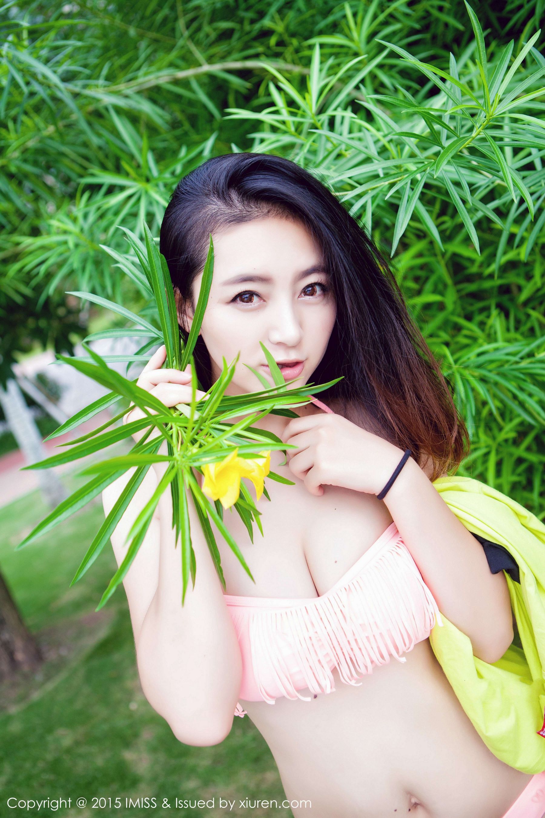 夏茉GIGI广州外拍[爱蜜社IMiss]Vol017-[秀人套图]