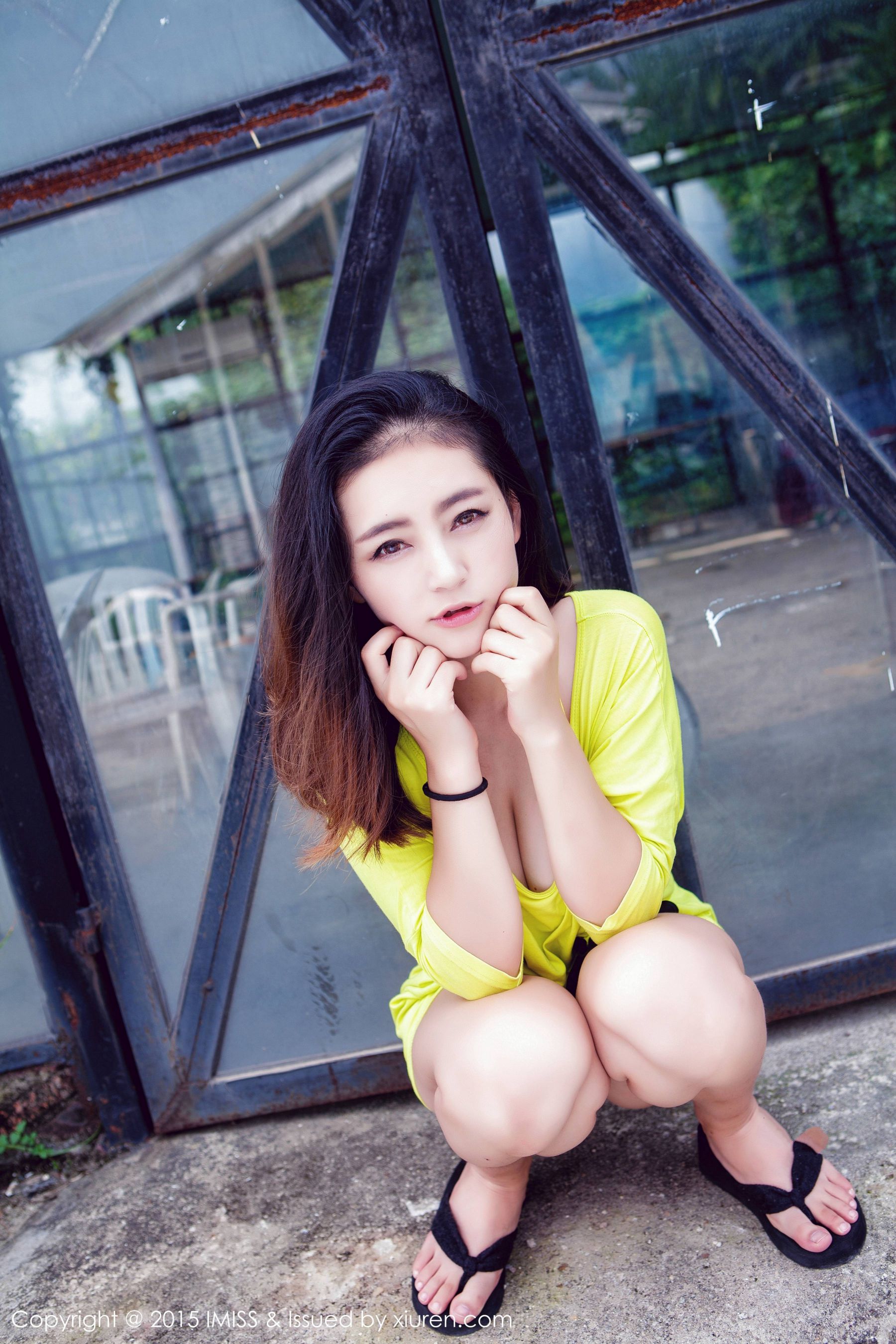 夏茉GIGI广州外拍[爱蜜社IMiss]Vol017-[秀人套图]