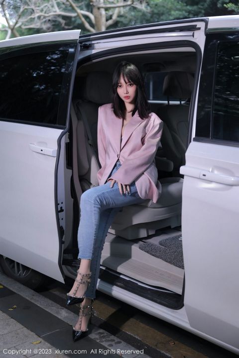 【XiuRen秀人網】20230303Vol6355玥兒玥er【55P】-XIUREN秀人网