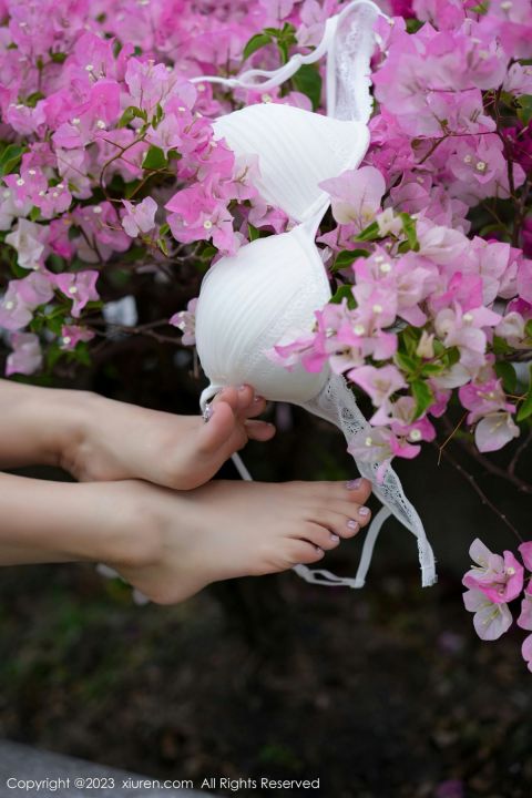 【XiuRen秀人網】20230303Vol6359laura阿姣【68P】-XIUREN秀人网