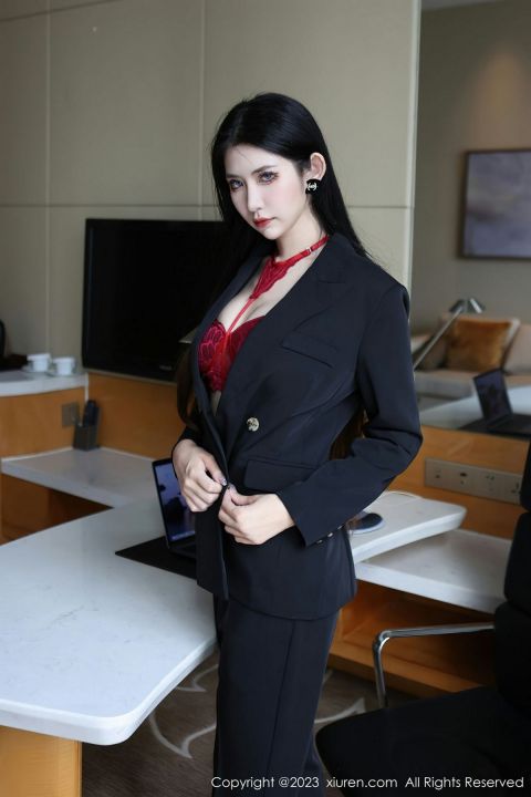 【XiuRen秀人網】20230313Vol6402依娜Yina【112P】-XIUREN秀人网