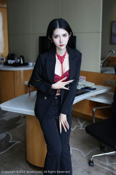 【XiuRen秀人網】20230313Vol6402依娜Yina【112P】-XIUREN秀人网