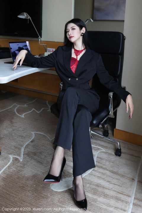 【XiuRen秀人網】20230313Vol6402依娜Yina【112P】-XIUREN秀人网