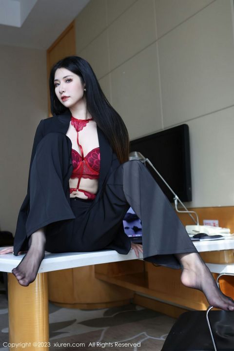 【XiuRen秀人網】20230313Vol6402依娜Yina【112P】-XIUREN秀人网