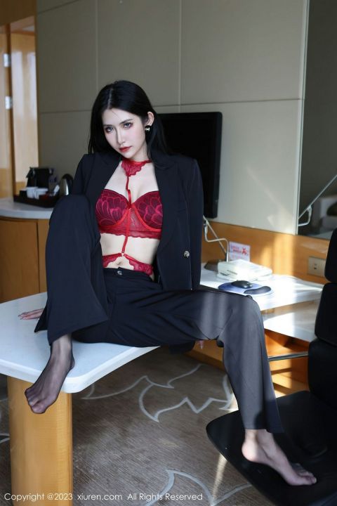 【XiuRen秀人網】20230313Vol6402依娜Yina【112P】-XIUREN秀人网