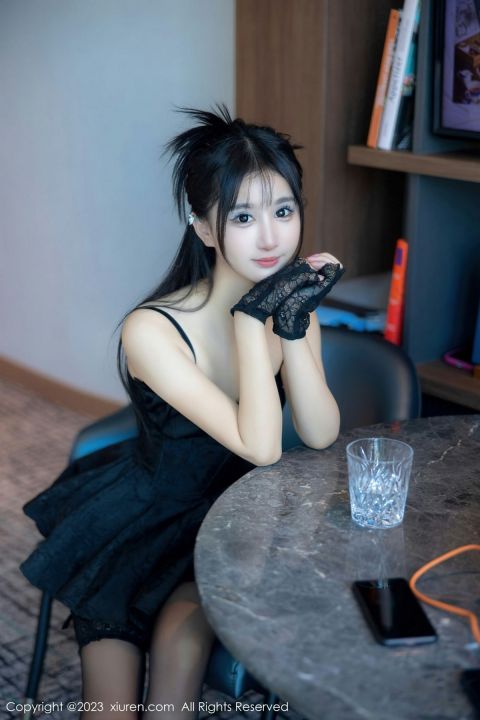 【XiuRen秀人網】20230403Vol6516小果凍兒【79P】-XIUREN秀人网