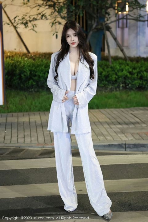 【XiuRen秀人網】20230420Vol6605玉兔miki【82P】-XIUREN秀人网