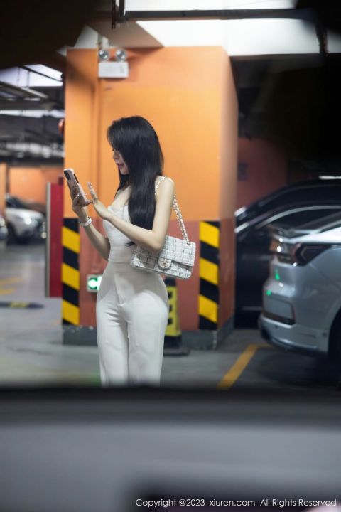 【XiuRen秀人網】20230424Vol6628徐莉芝Booty【82P】-XIUREN秀人网