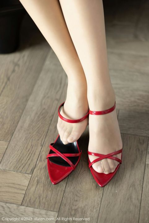 【XiuRen秀人網】20230426Vol6640可樂Vicky【71P】-XIUREN秀人网