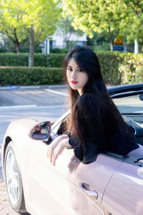 【XiuRen秀人網】20230505Vol6676詩詩kiki【82P】-XIUREN秀人网