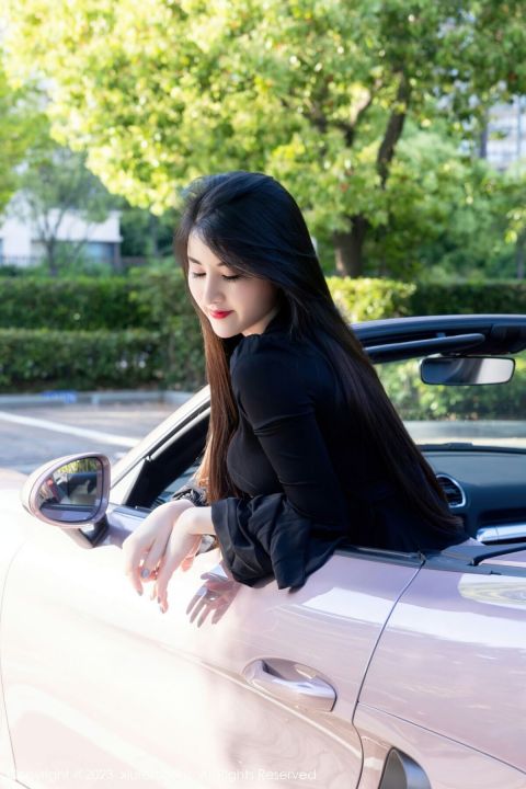 【XiuRen秀人網】20230505Vol6676詩詩kiki【82P】-XIUREN秀人网