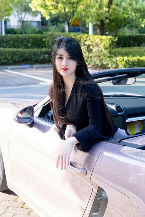 【XiuRen秀人網】20230505Vol6676詩詩kiki【82P】-XIUREN秀人网