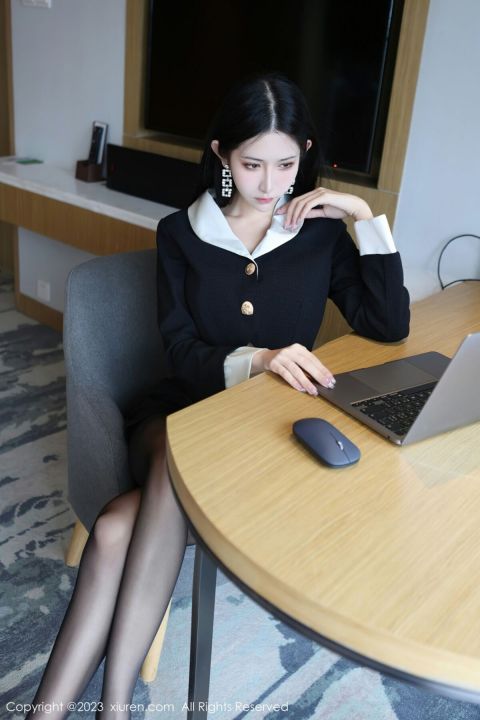 【XiuRen秀人網】20230508Vol6695依娜Yina【82P】-XIUREN秀人网