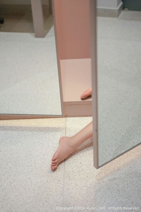 【XiuRen秀人網】20230512Vol6729laura阿姣【66P】-XIUREN秀人网