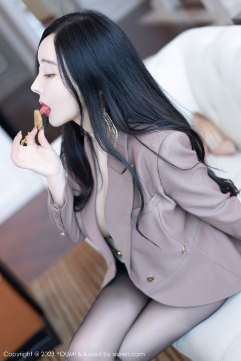 【YOUMI尤蜜荟】20230612Vol950允爾【73P】-XIUREN秀人网