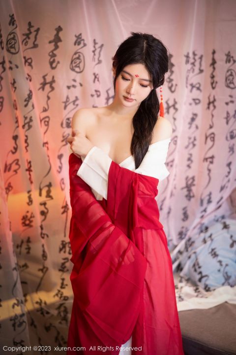 【XiuRen秀人網】20230804Vol7192怮怮【92P】-XIUREN秀人网