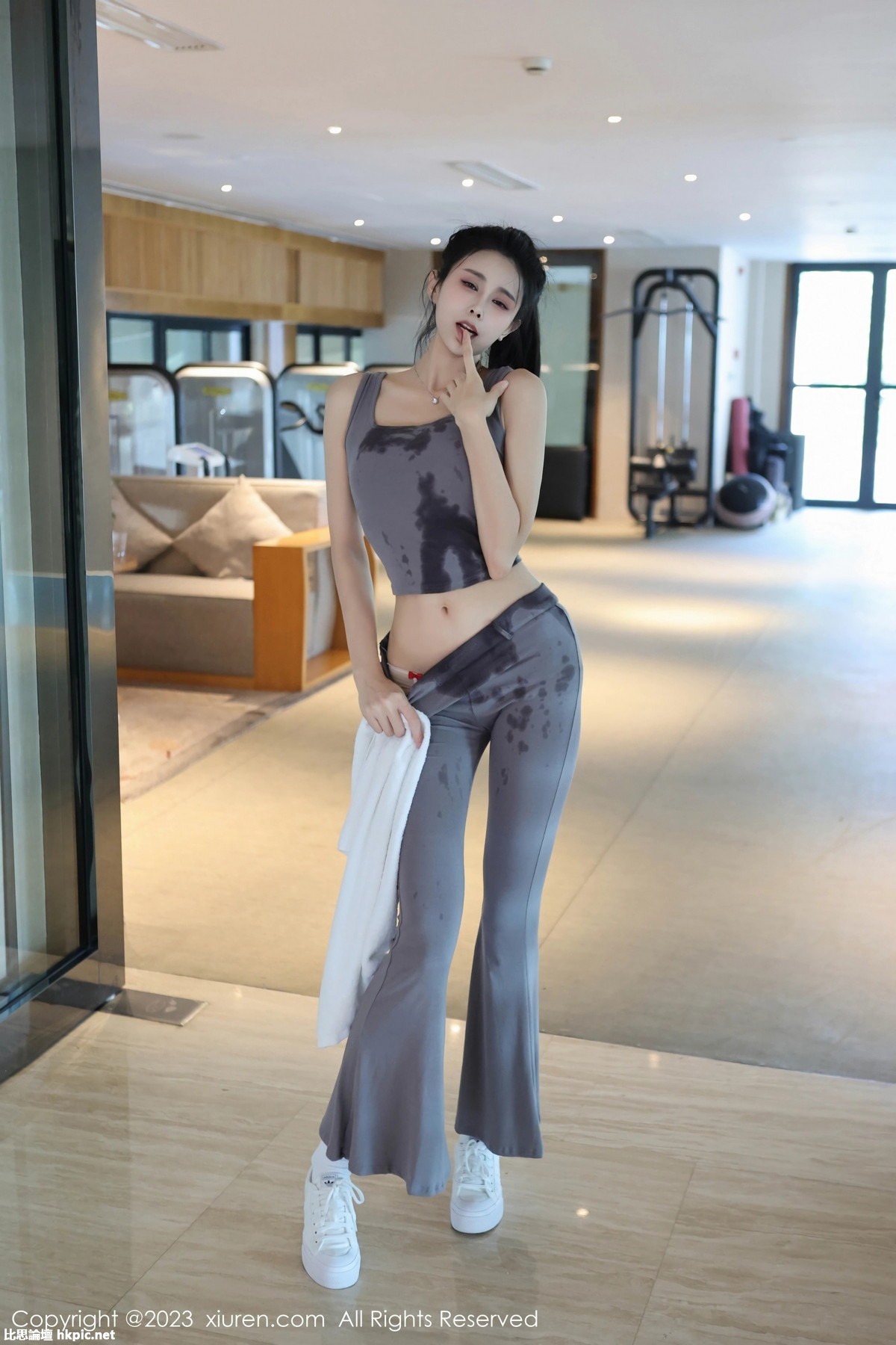 【XiuRen秀人網】20231016Vol7512草莓mm【71P】-XIUREN秀人网