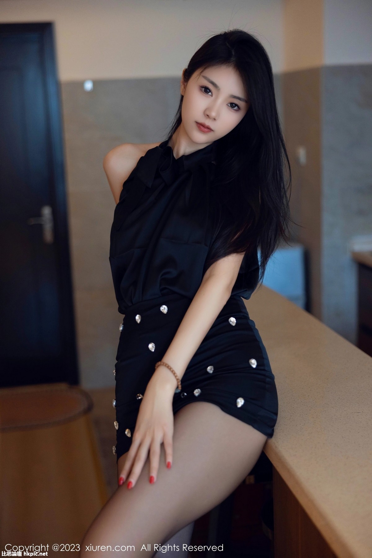 【XiuRen秀人網】20231019Vol7535可樂Vicky【82P】-XIUREN秀人网