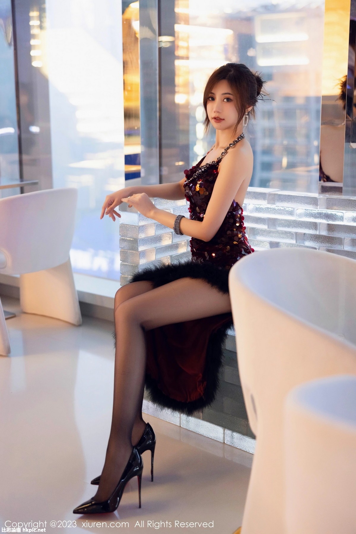 【XiuRen秀人網】20231117Vol7679绮里嘉ula【98P】-XIUREN秀人网