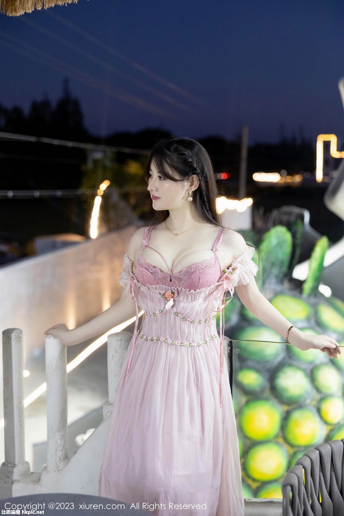 【XiuRen秀人網】20231115Vol7666詩詩kiki【82P】-XIUREN秀人网