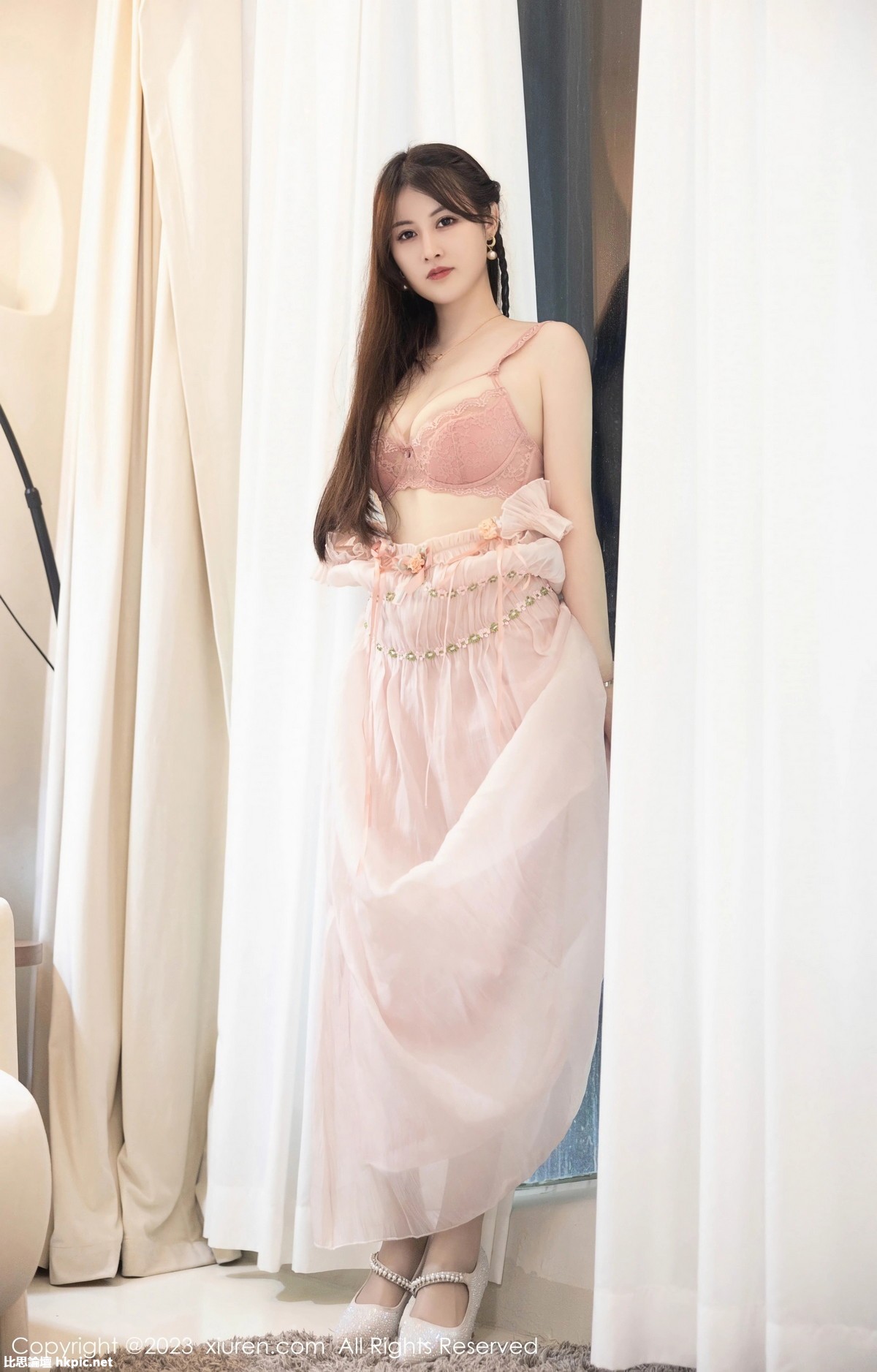 【XiuRen秀人網】20231115Vol7666詩詩kiki【82P】-XIUREN秀人网