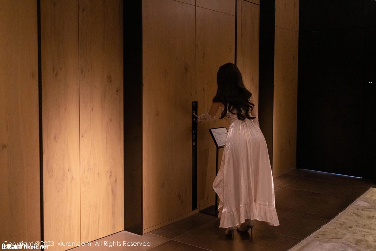 【XiuRen秀人網】20231122Vol7702杏子Yada【80P】-XIUREN秀人网