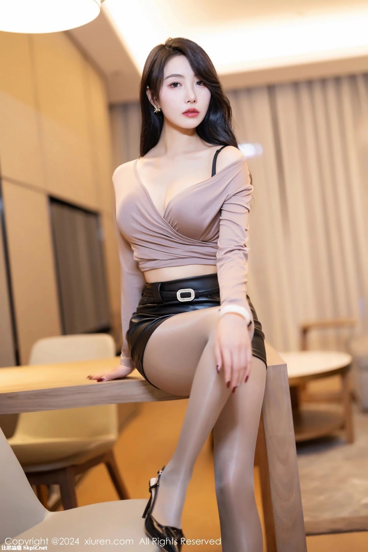 【XiuRen秀人網】20240102Vol7897蘇蘇阿【84P】-XIUREN秀人网