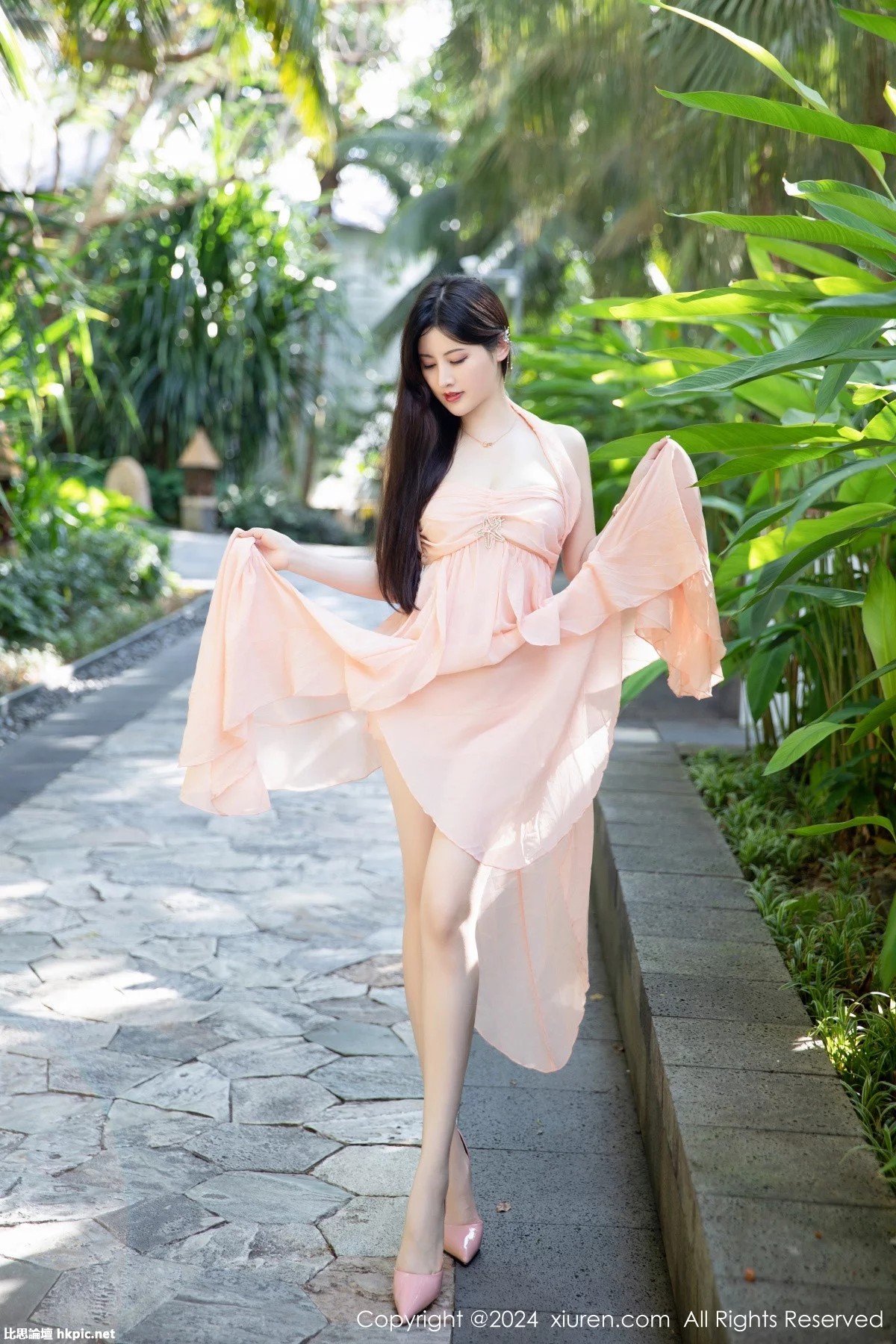 【XiuRen秀人網】20240111Vol7948詩詩kiki【91P】-XIUREN秀人网