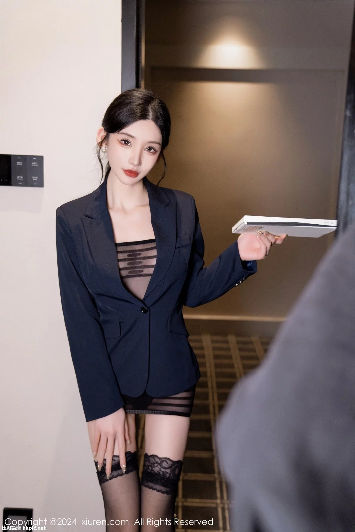 【XiuRen秀人網】20240112Vol7956周于希Sally【98P】-XIUREN秀人网