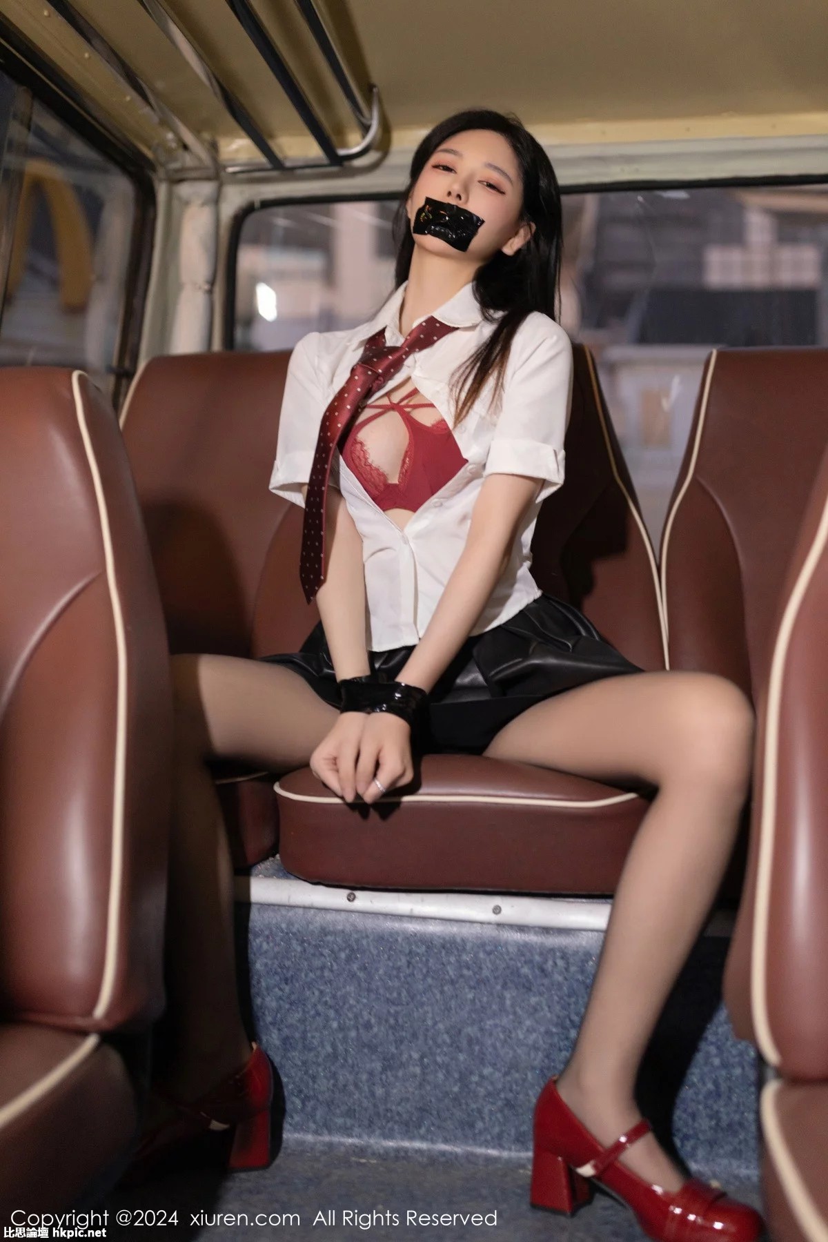 【XiuRen秀人網】20240112Vol7957怮怮【80P】-XIUREN秀人网