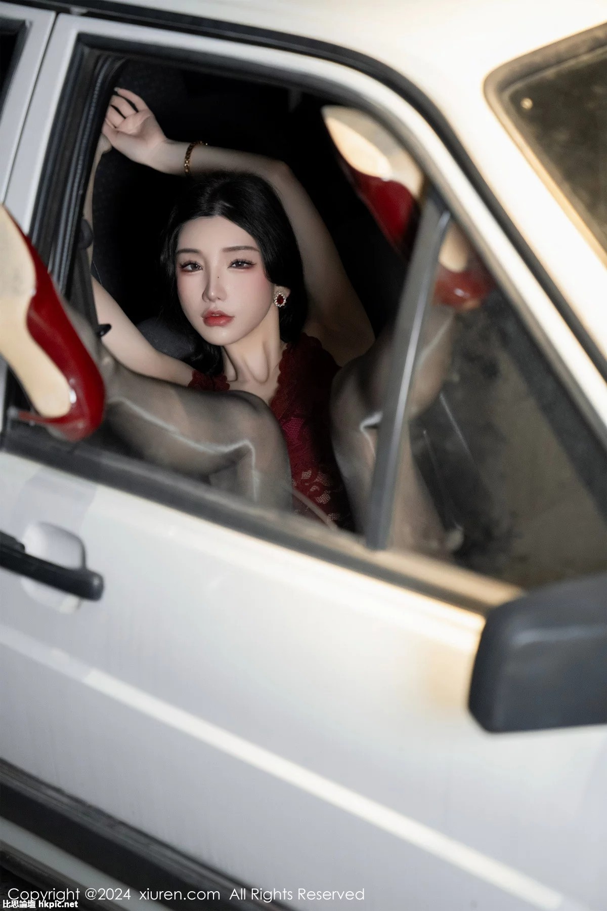 【XiuRen秀人網】20240119Vol7993周于希Sally【93P】-XIUREN秀人网