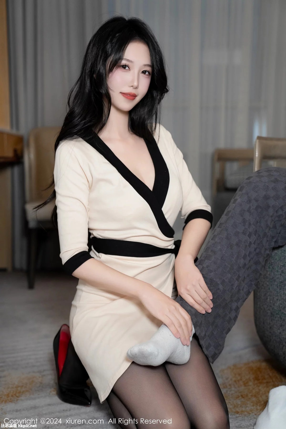 【XiuRen秀人網】20240125Vol8019利世【82P】-XIUREN秀人网