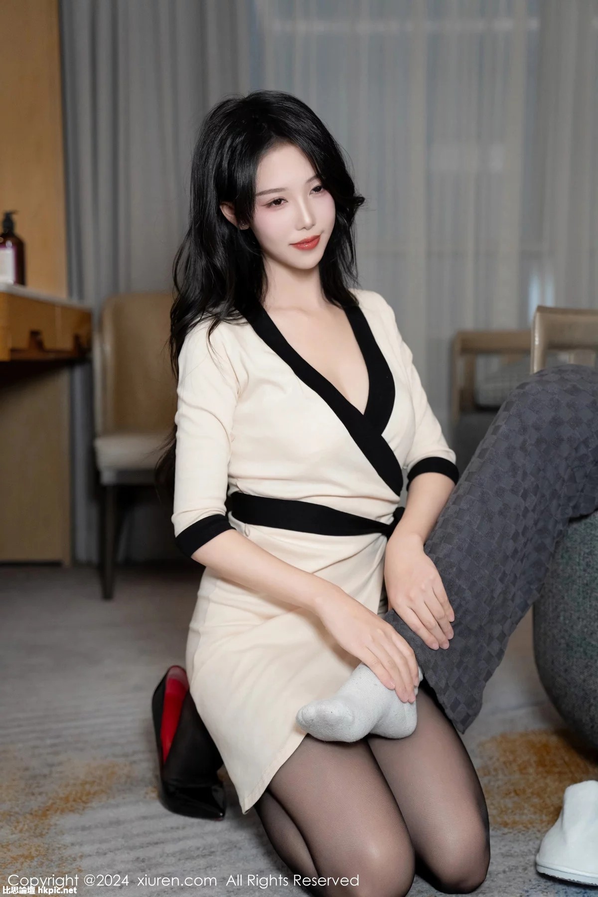 【XiuRen秀人網】20240125Vol8019利世【82P】-XIUREN秀人网