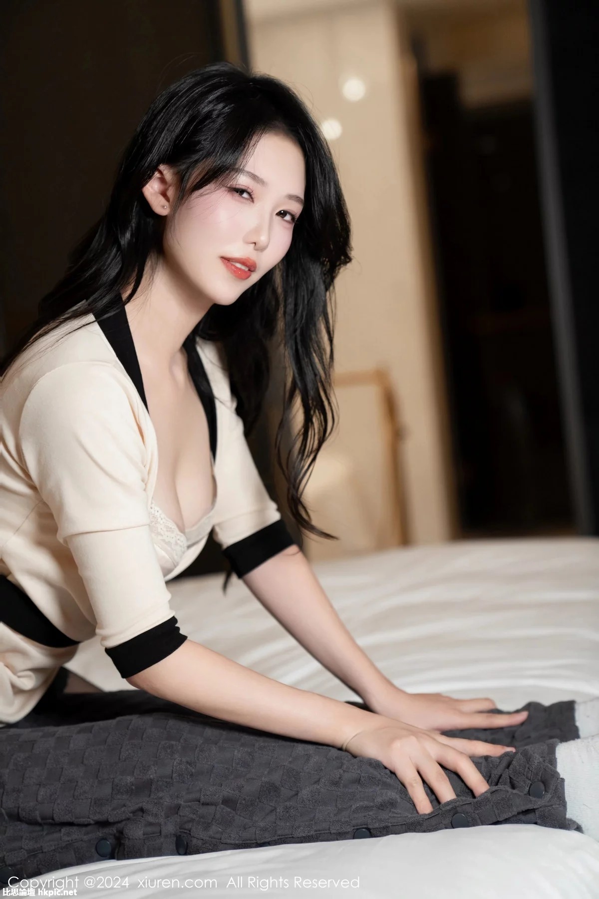 【XiuRen秀人網】20240125Vol8019利世【82P】-XIUREN秀人网