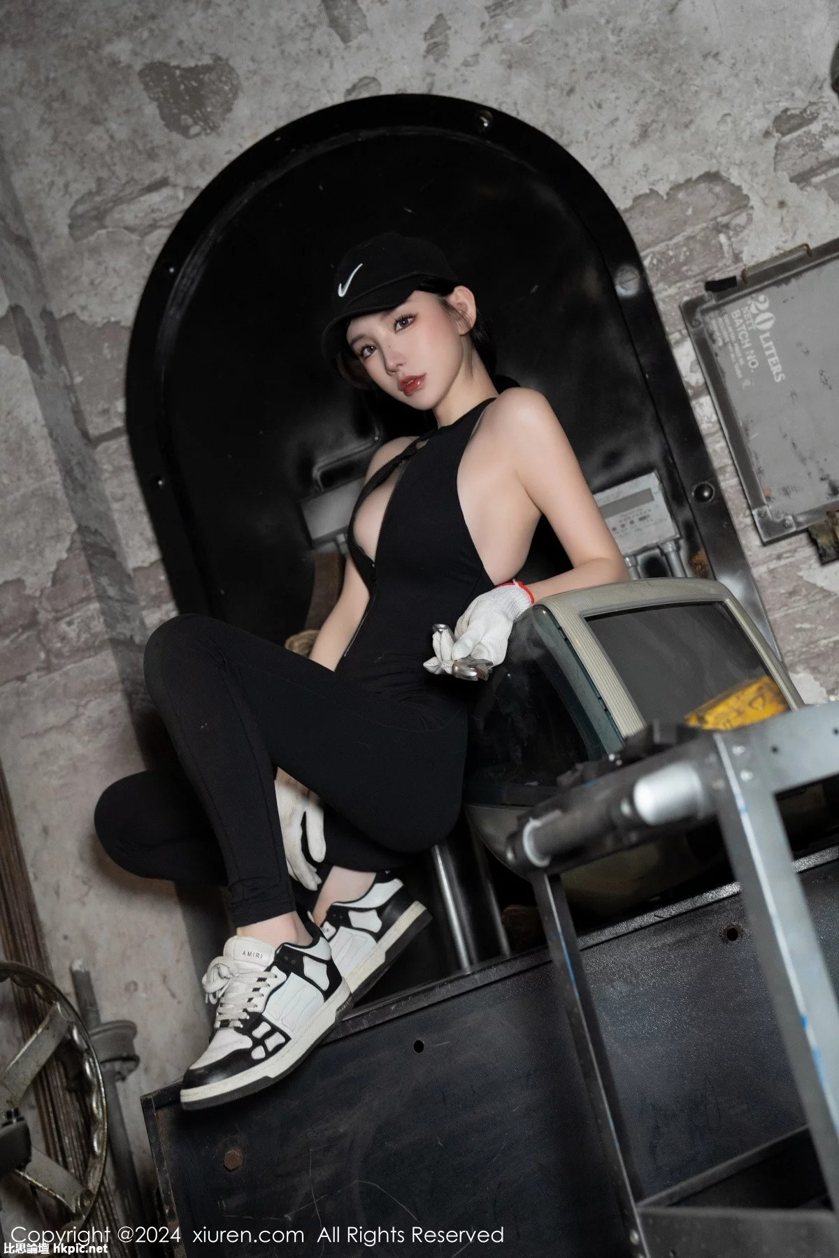 【XiuRen秀人網】20240126Vol8027周于希Sally【99P】-XIUREN秀人网