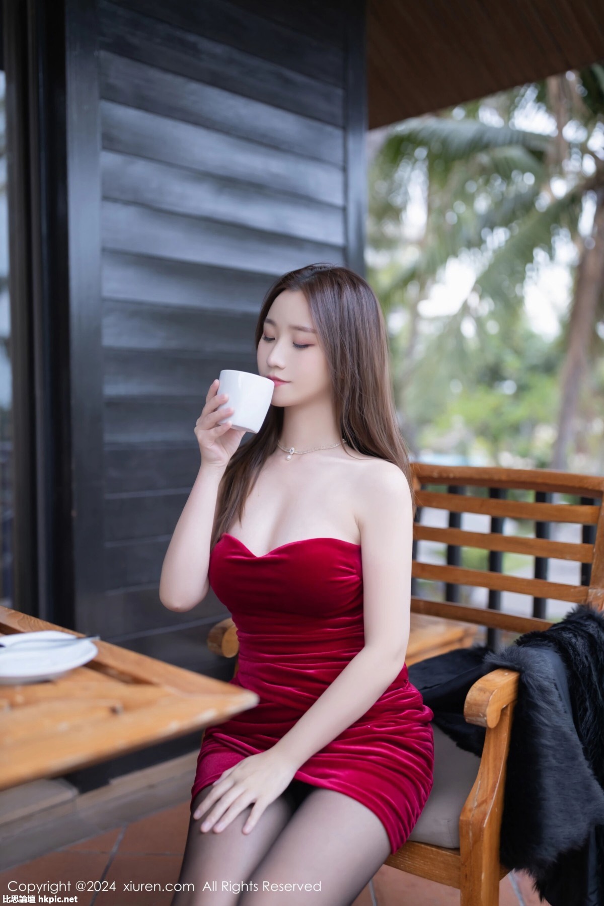 【XiuRen秀人網】20240206Vol8077杏子Yada【82P】-XIUREN秀人网