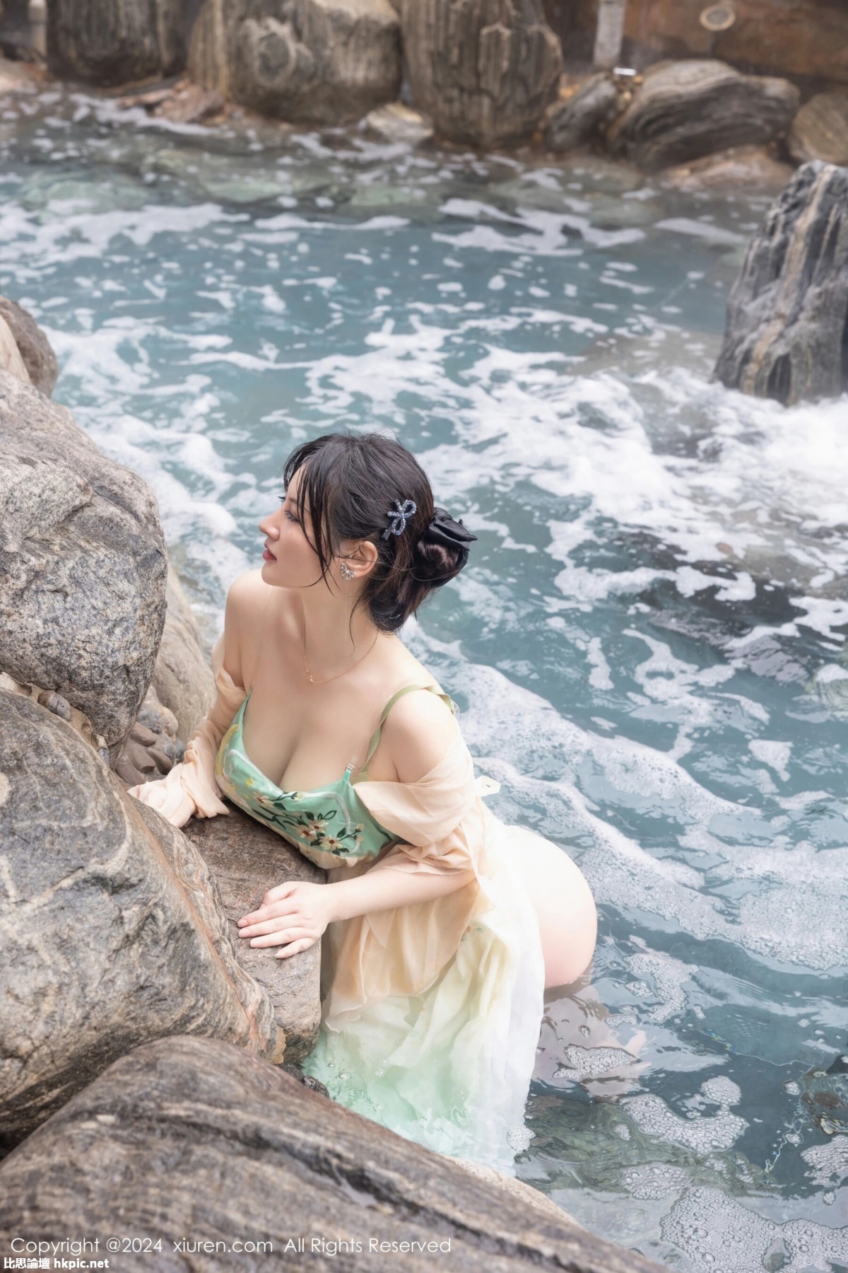 【XiuRen秀人網】20240222Vol8128詩詩kiki【82P】-XIUREN秀人网