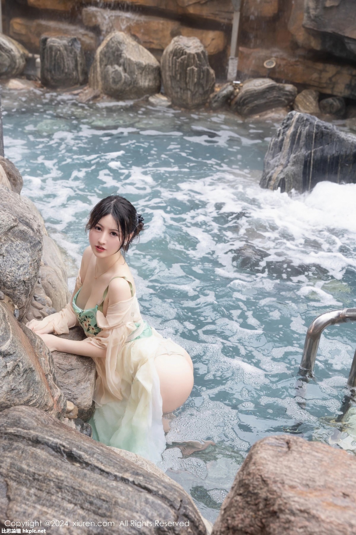 【XiuRen秀人網】20240222Vol8128詩詩kiki【82P】-XIUREN秀人网