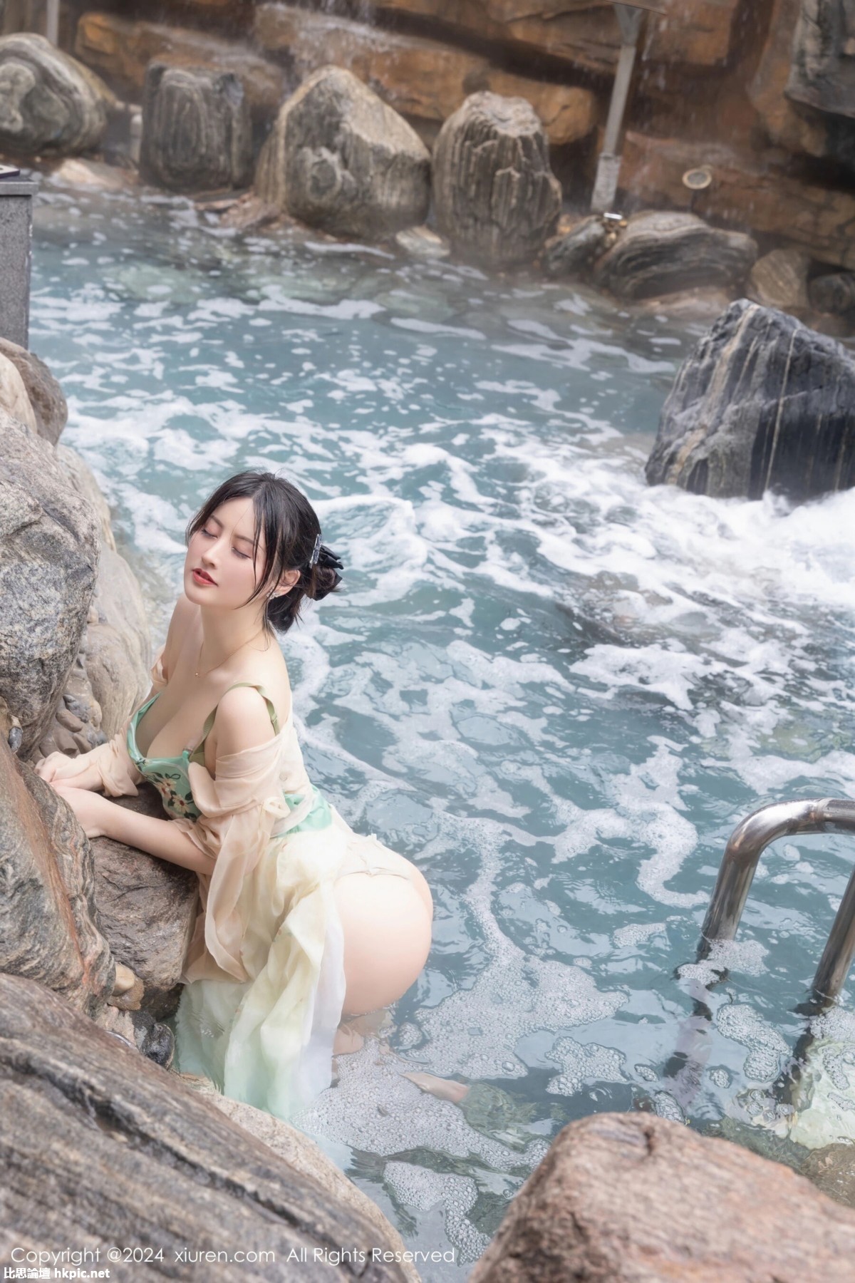 【XiuRen秀人網】20240222Vol8128詩詩kiki【82P】-XIUREN秀人网