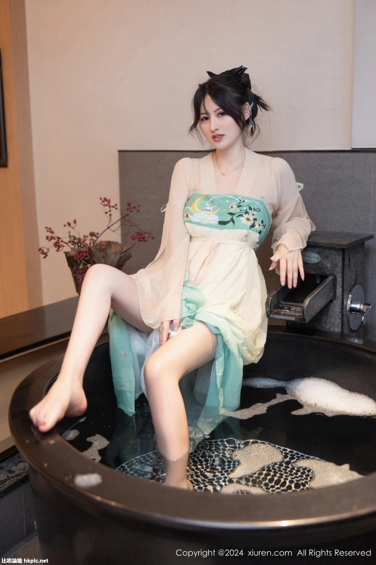 【XiuRen秀人網】20240222Vol8128詩詩kiki【82P】-XIUREN秀人网