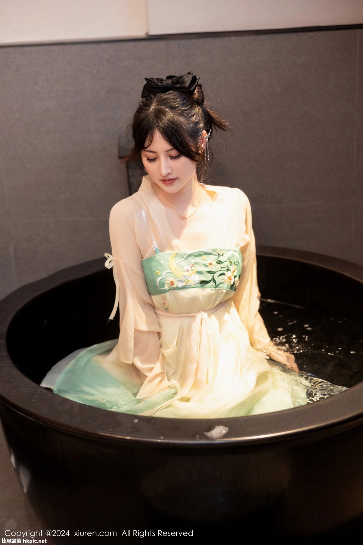 【XiuRen秀人網】20240222Vol8128詩詩kiki【82P】-XIUREN秀人网