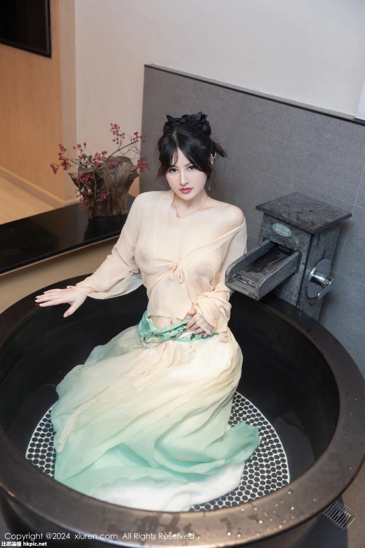 【XiuRen秀人網】20240222Vol8128詩詩kiki【82P】-XIUREN秀人网