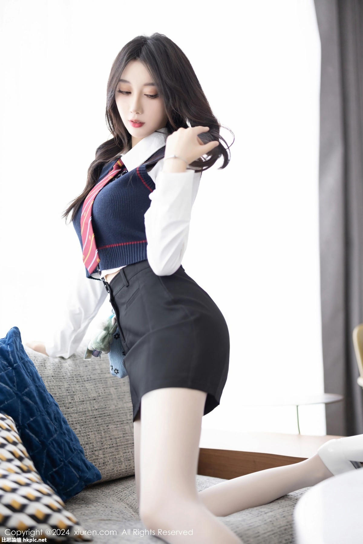 【XiuRen秀人網】20240318Vol8247玥兒玥【82P】-XIUREN秀人网