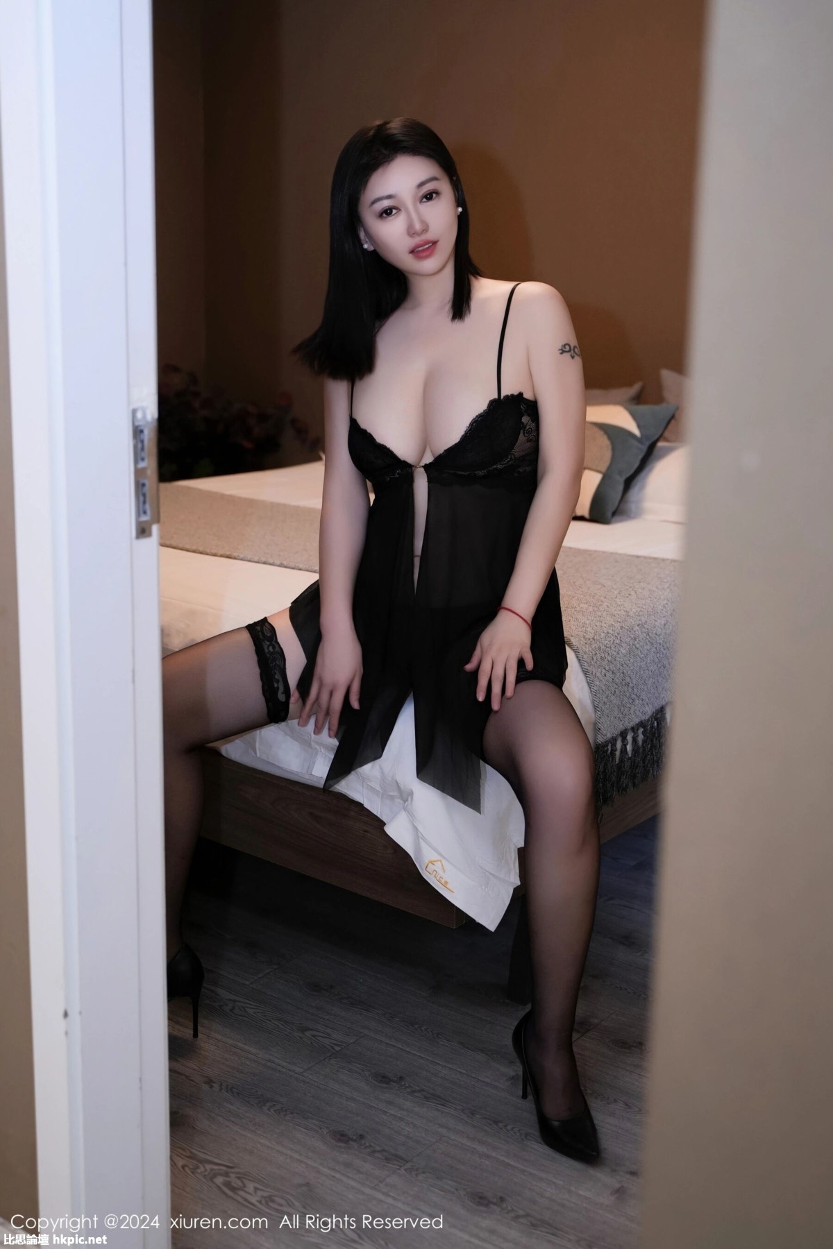 【XiuRen秀人網】20240325Vol8281雅茹老師【74P】-XIUREN秀人网