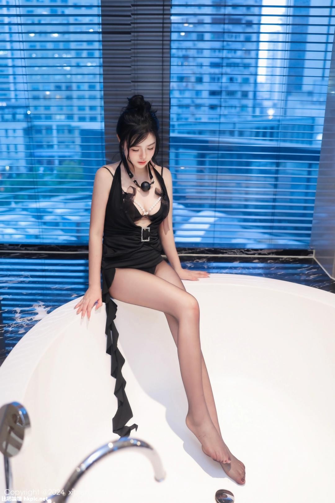 【XiuRen秀人網】20240327Vol8295金小依【78P】-XIUREN秀人网