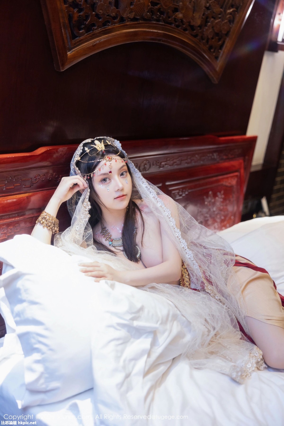 【XiuRen秀人網】20240407Vol8349豆瓣醬【82P】-XIUREN秀人网